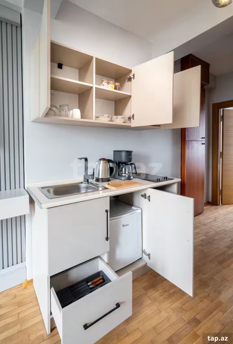 1-otaqlı yeni tikili kirayə verilir, Təbriz küç., 55 m² (8)