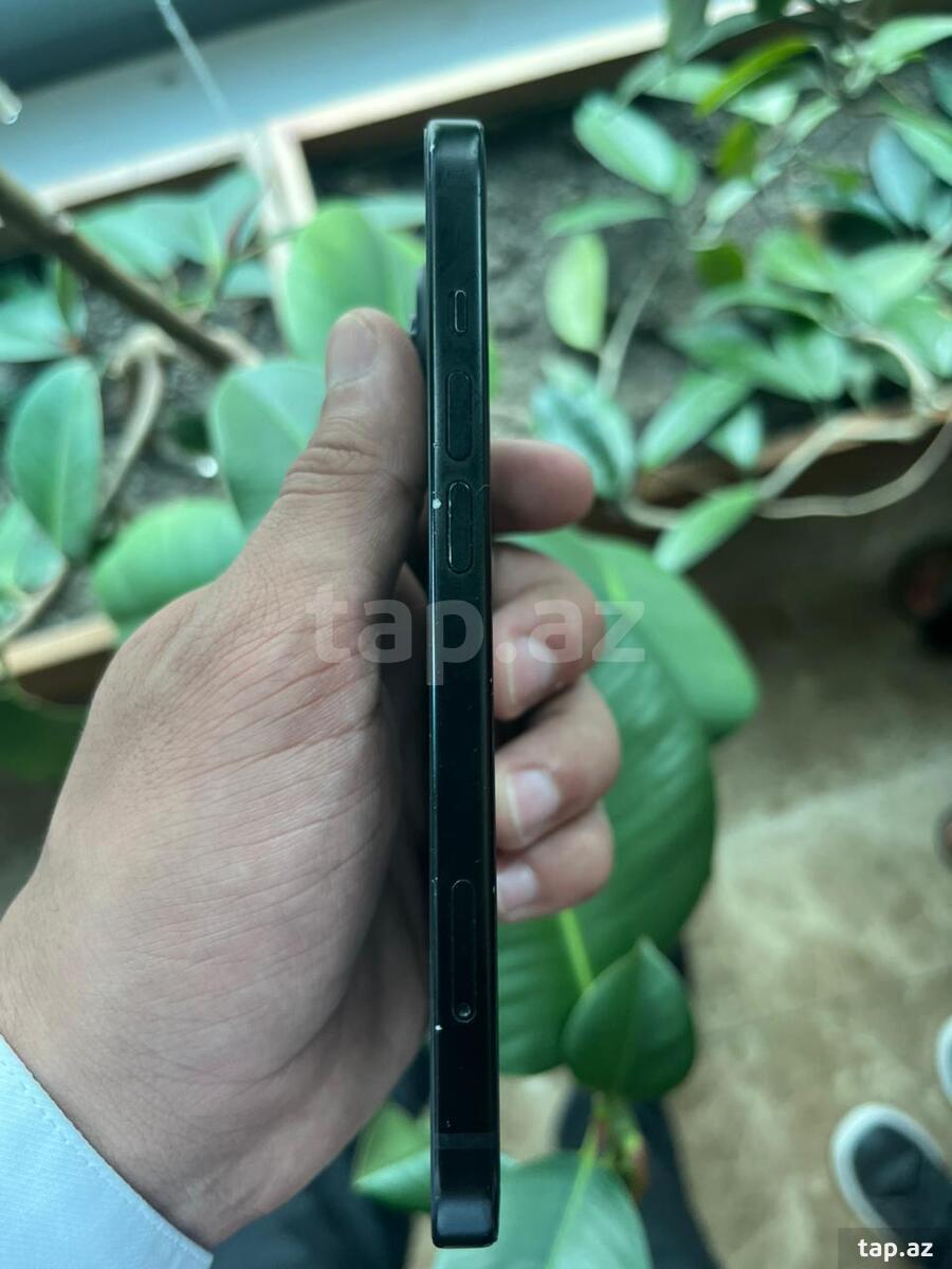 Apple iPhone 15 Black 128GB/6GB (4)