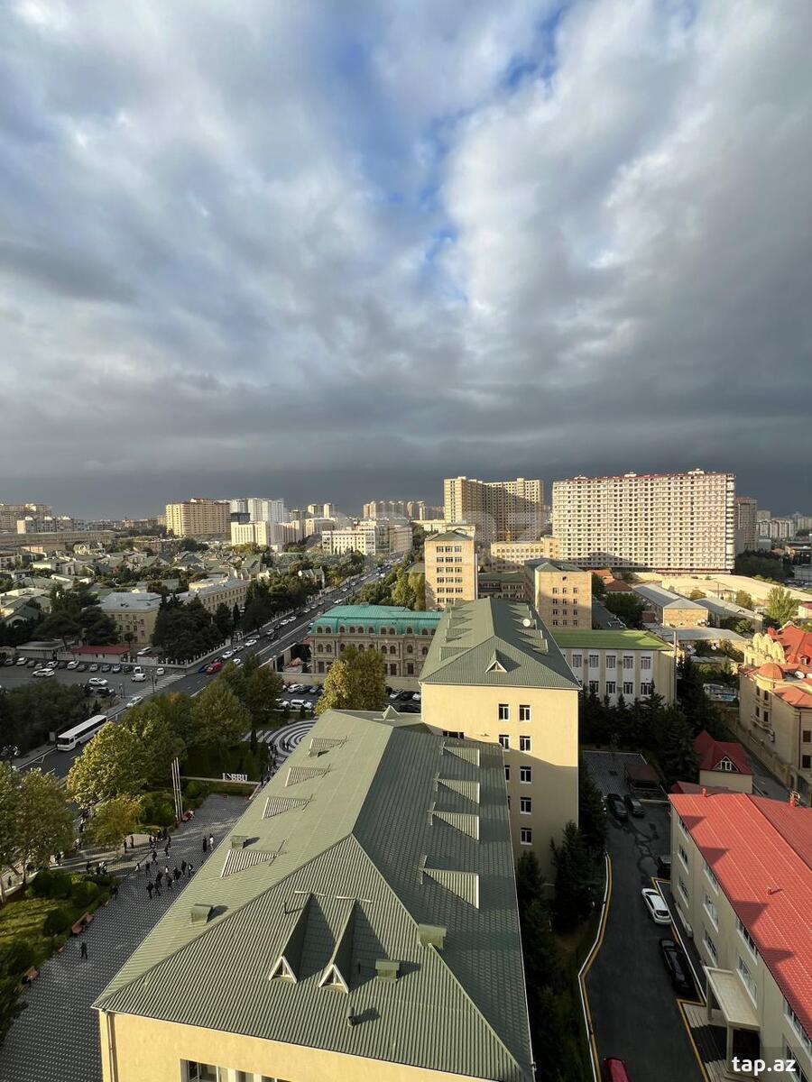 3-otaqlı yeni tikili, İnşaatçılar m., 132 m²