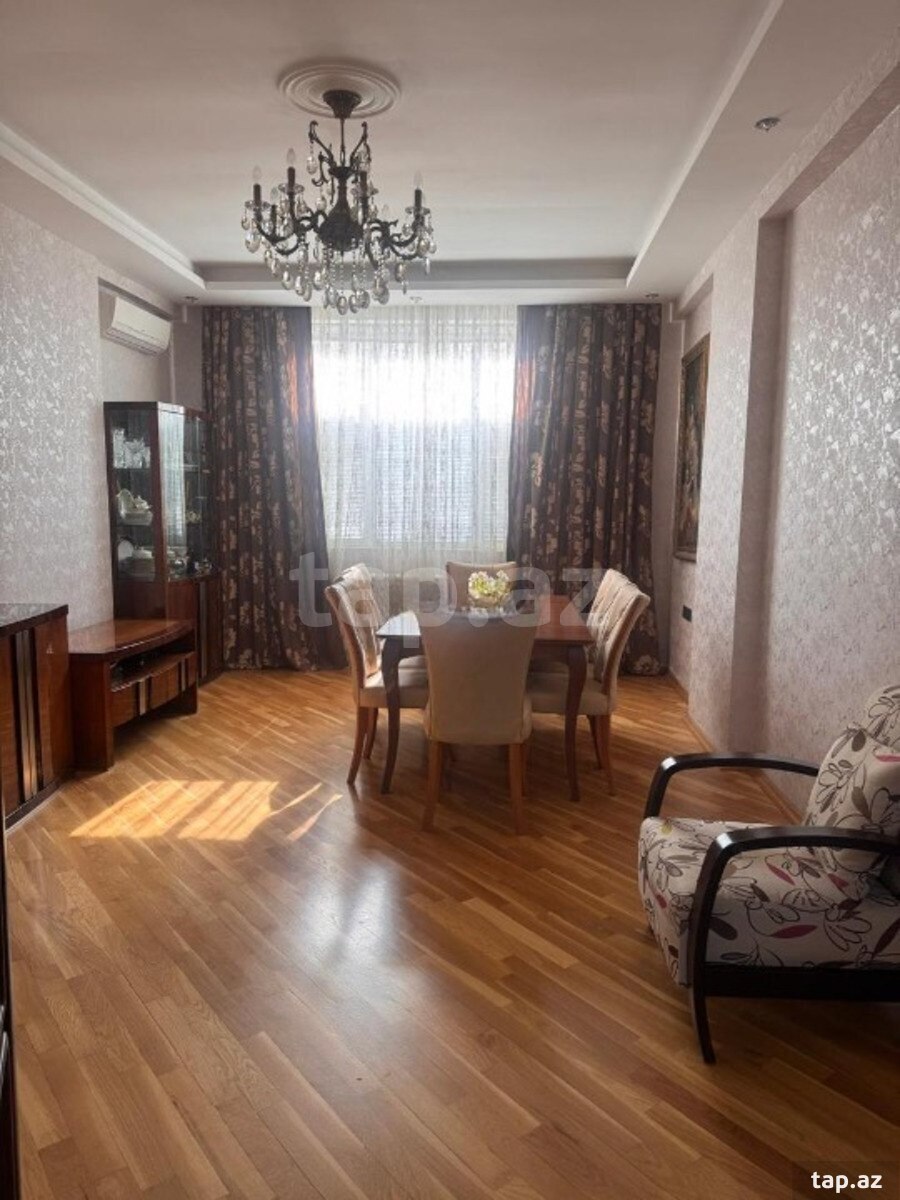 3-otaqlı yeni tikili, İnşaatçılar m., 140 m² (2)