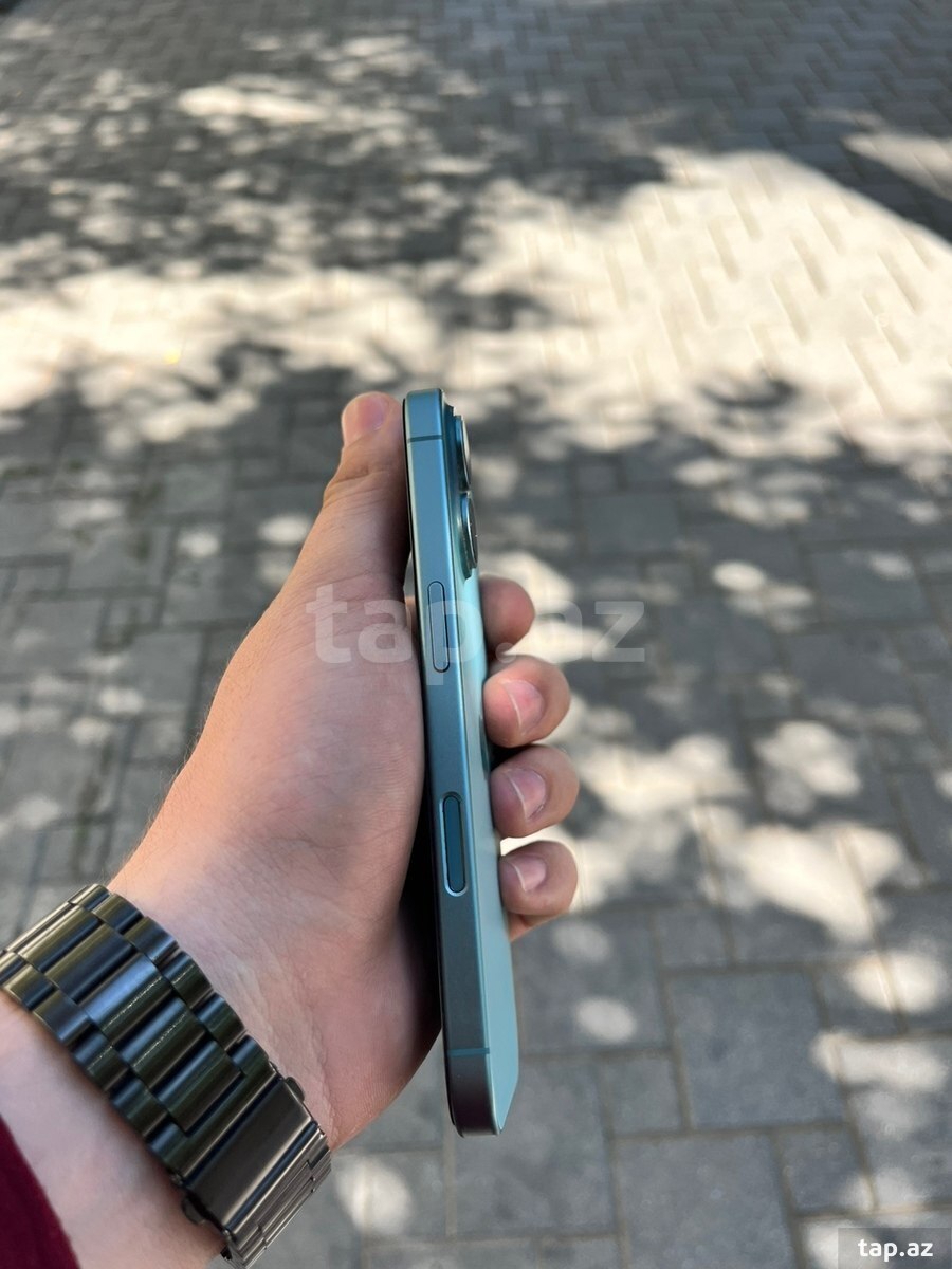 Apple iPhone 16 Teal 128GB/8GB (3)