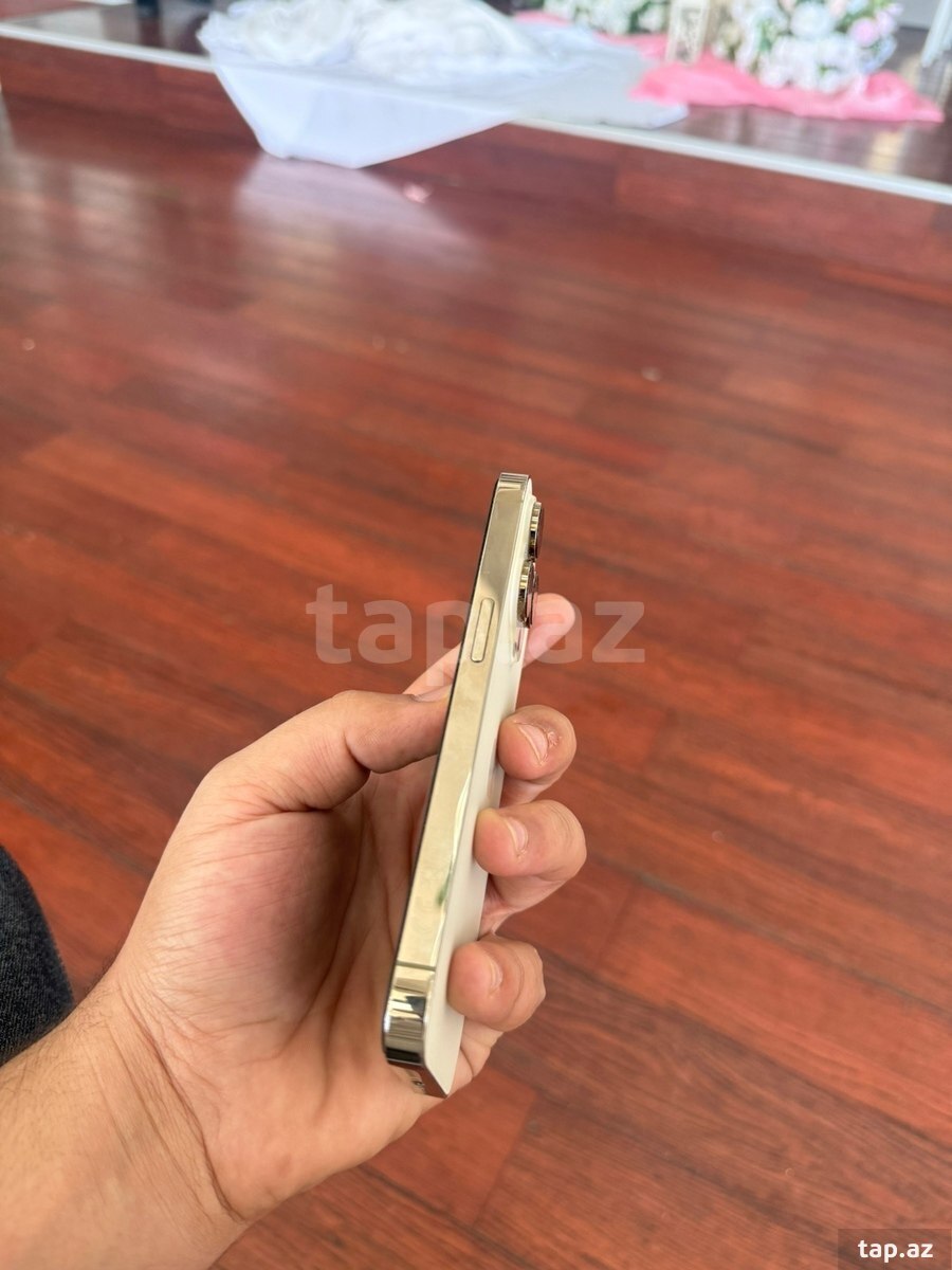Apple iPhone 14 Pro Gold 128GB/6GB (3)