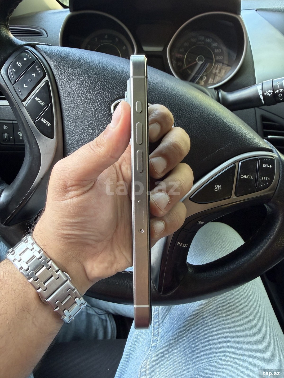 Apple iPhone 15 Pro Natural Titanium 128GB/8GB (3)