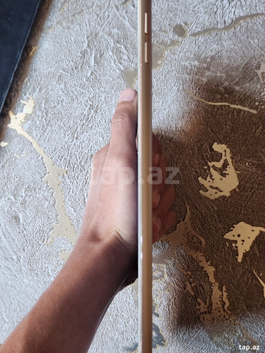 Apple iPad 6 (3)