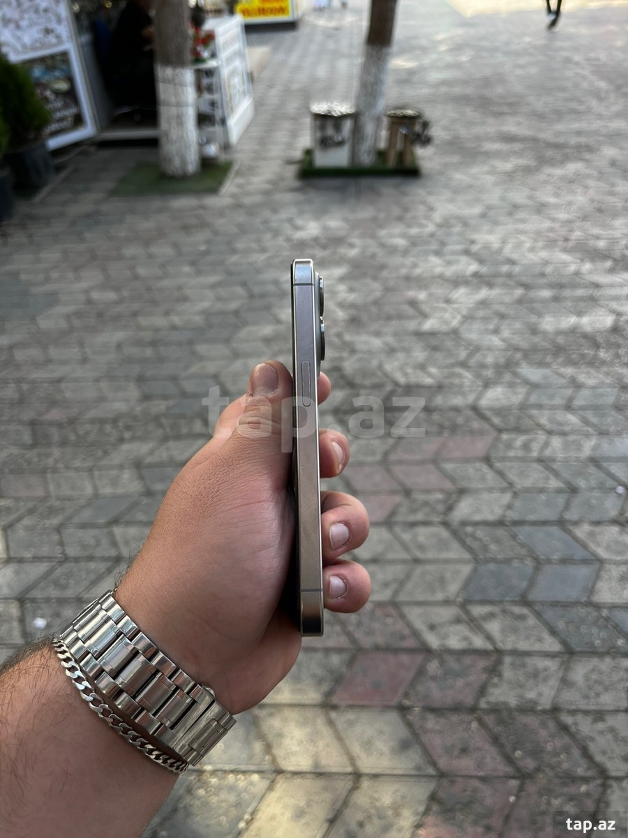Apple iPhone 15 Pro Natural Titanium 128GB/8GB (2)