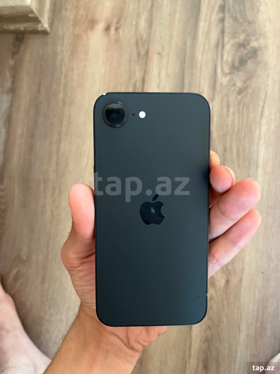 Apple iPhone 16e Black 128GB/8GB (2)