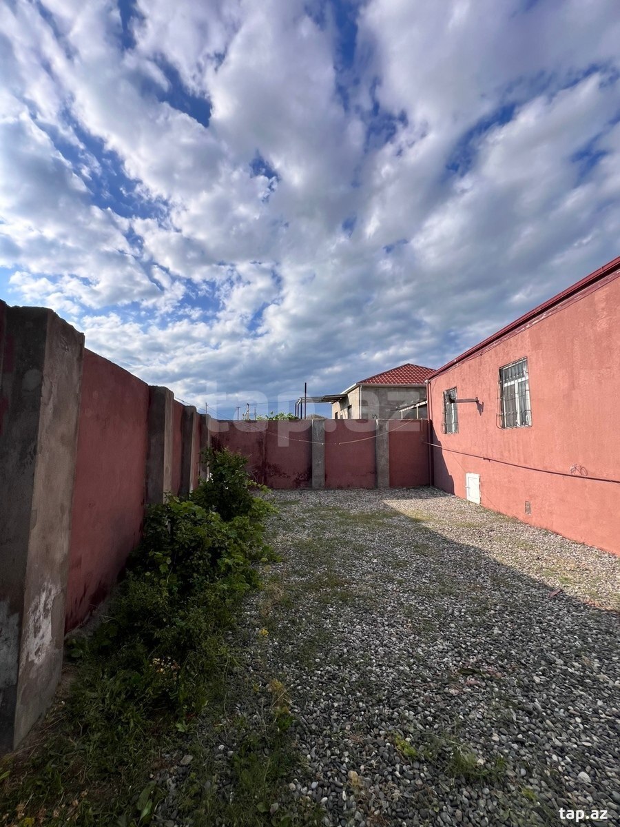 Həyət evi, Pirşağı qəs. (3)