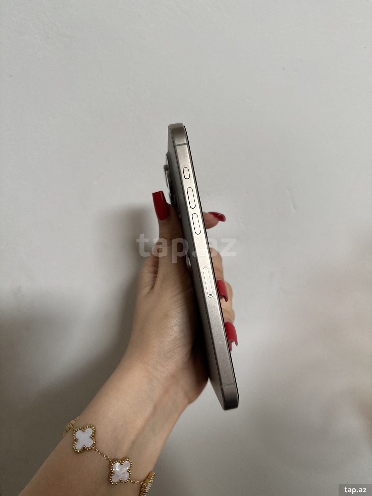 Apple iPhone 15 Pro Max Natural Titanium 256GB/8GB (2)