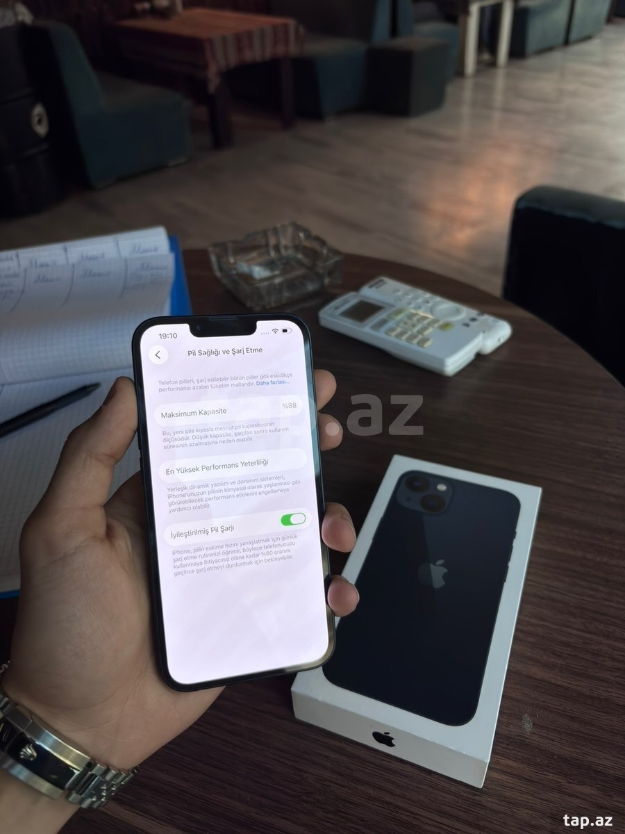 Apple iPhone 13 Midnight 128GB/4GB (3)