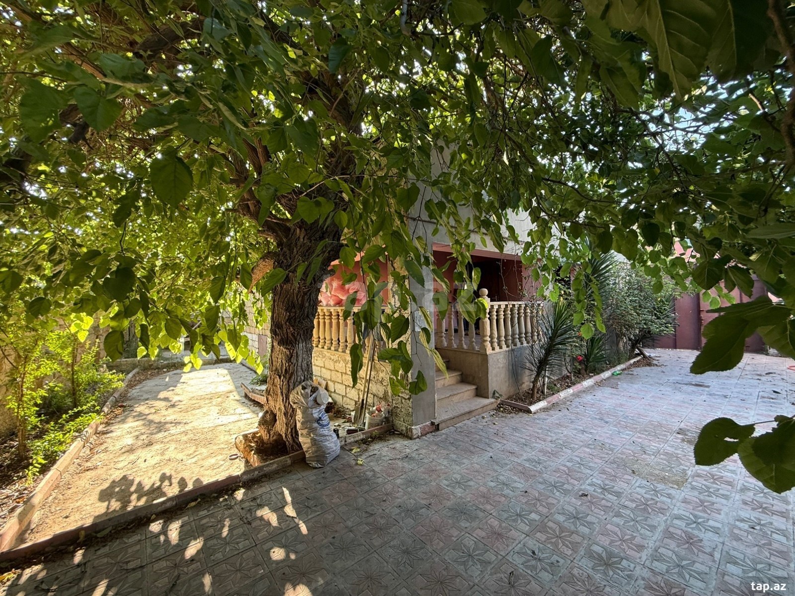 Həyət evi, Hövsan qəs. (12)