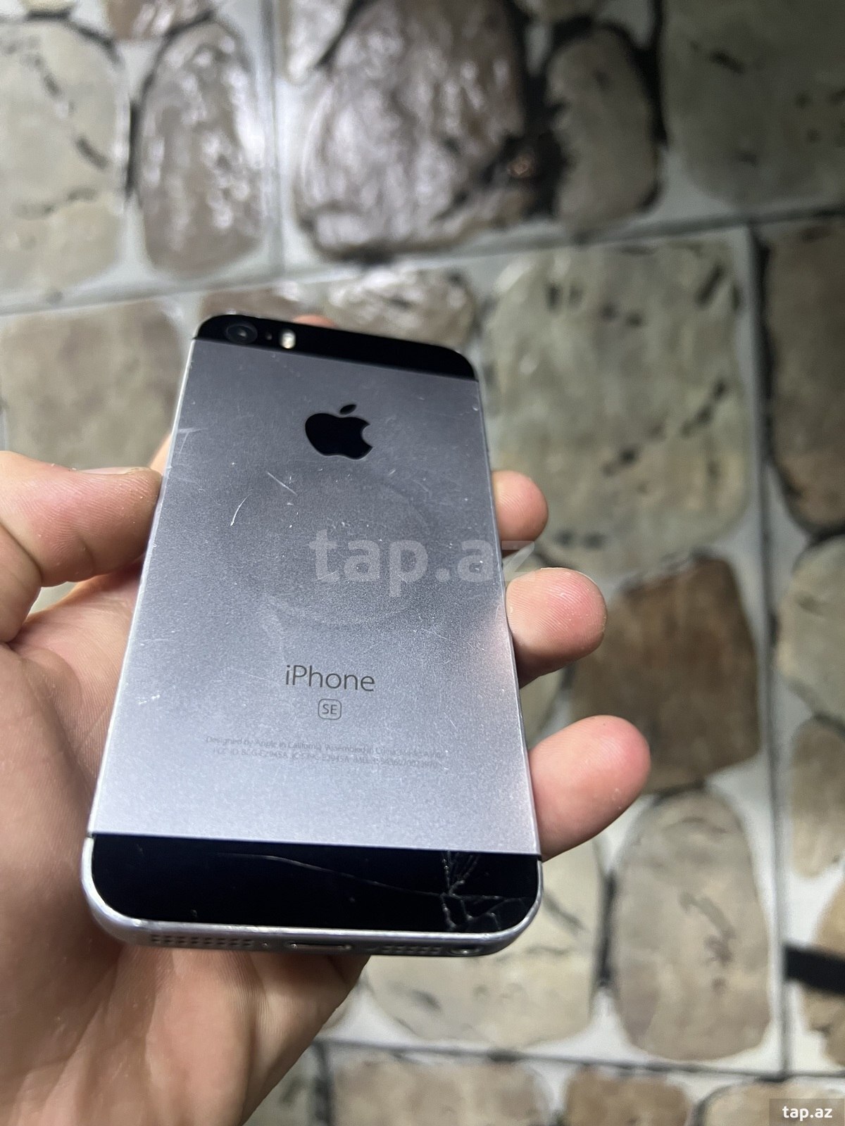 Apple iPhone SE Silver 16GB (2)