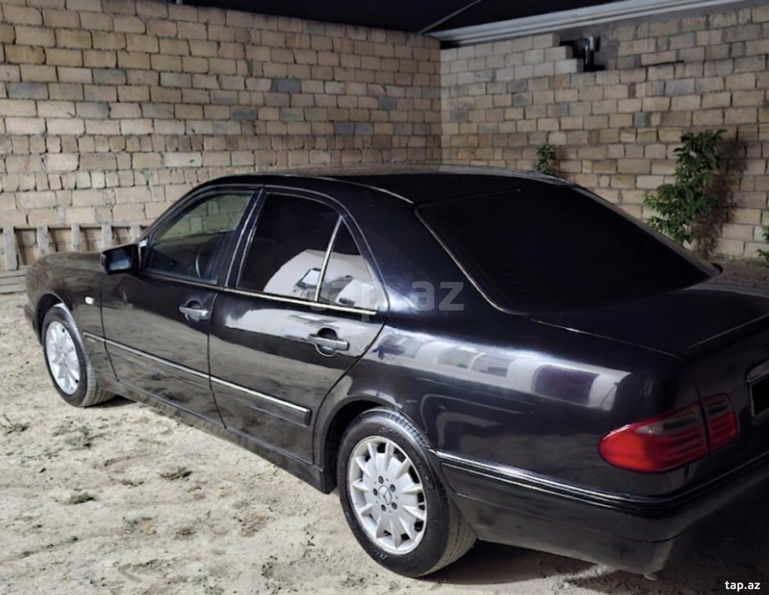 Mercedes E 230, 1996 il (4)