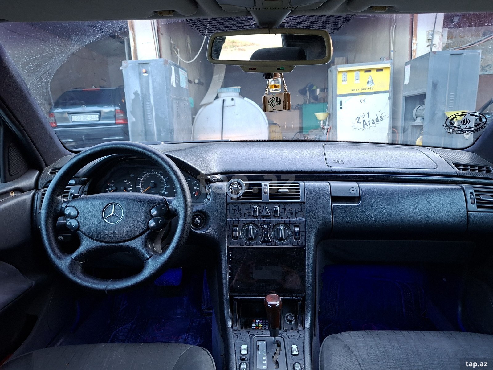 Mercedes E 230, 1996 il (6)