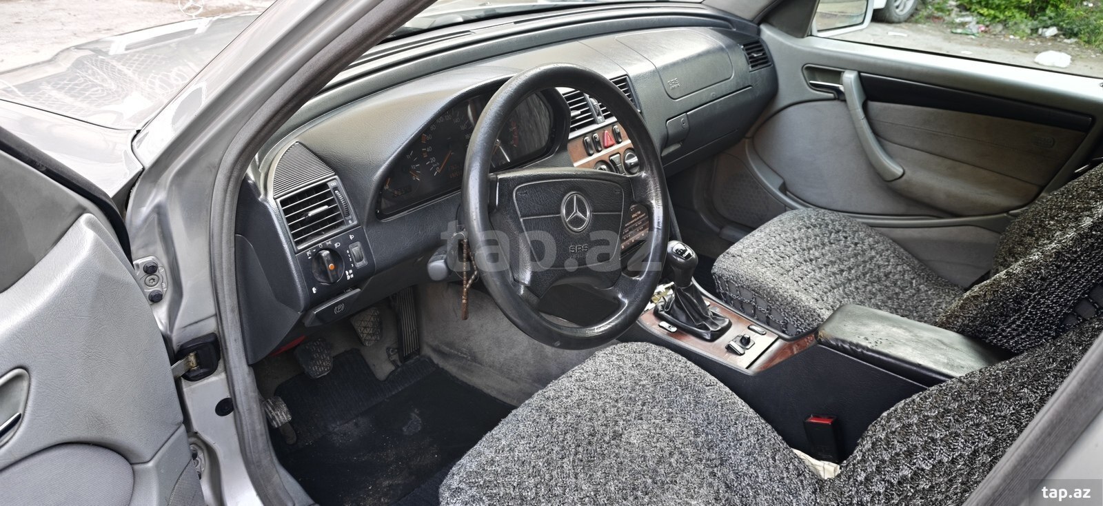 Mercedes 220 CE, 1999 il (11)