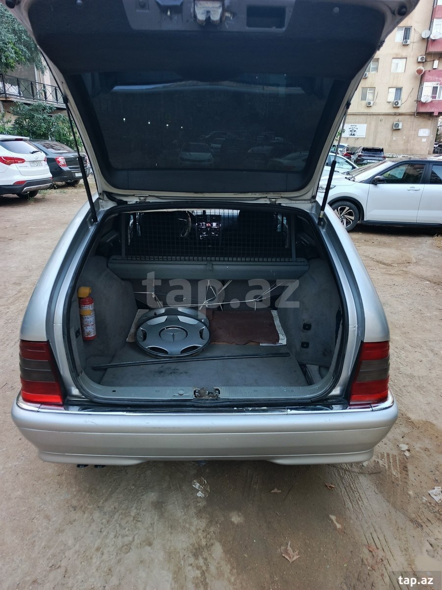 Mercedes C 240, 1997 il (10)