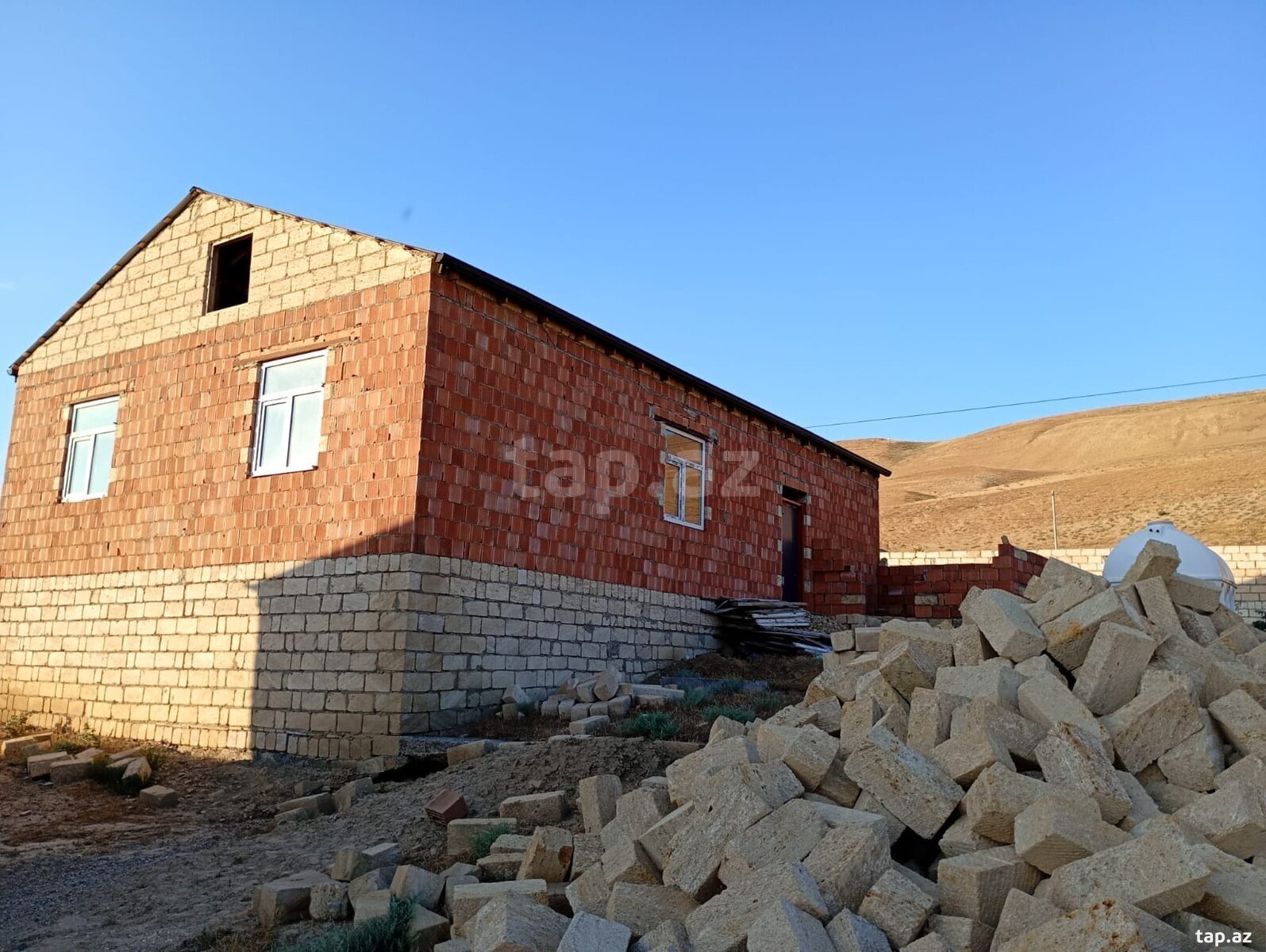 Həyət evi, Qobu Lökbatan yolu (8)