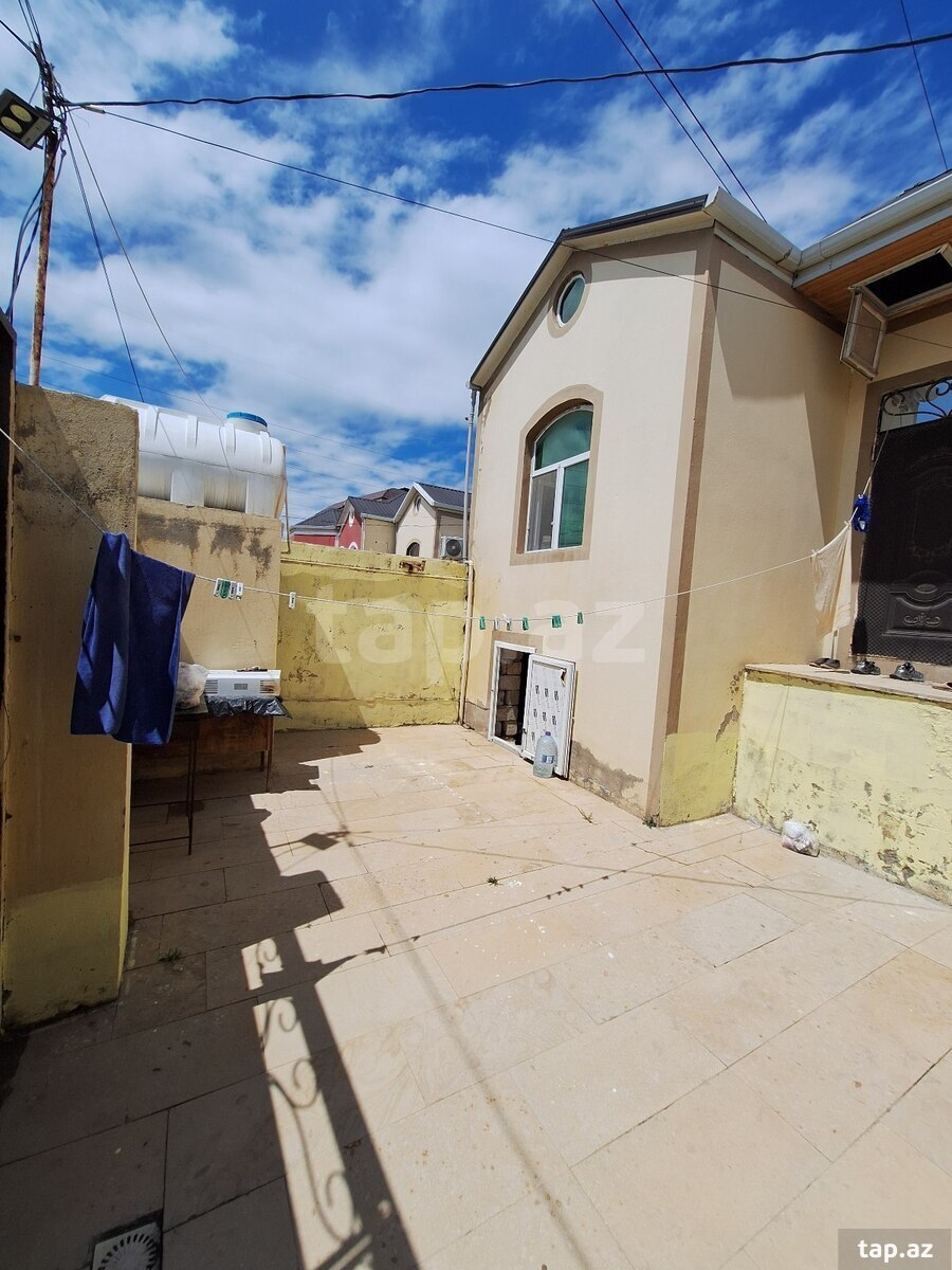 Həyət evi, Hökməli qəs. (3)