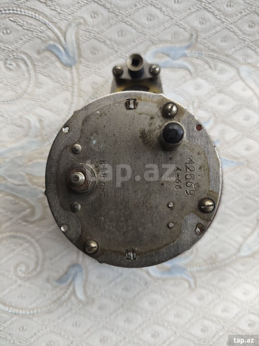 GAZ 21 şüşə silən mühərriki  (3)