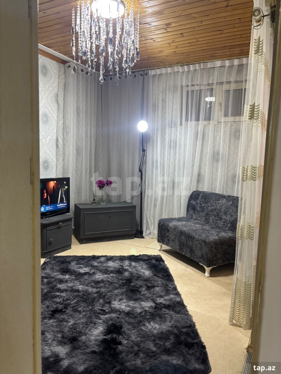 Həyət evi, Binə qəs. (4)