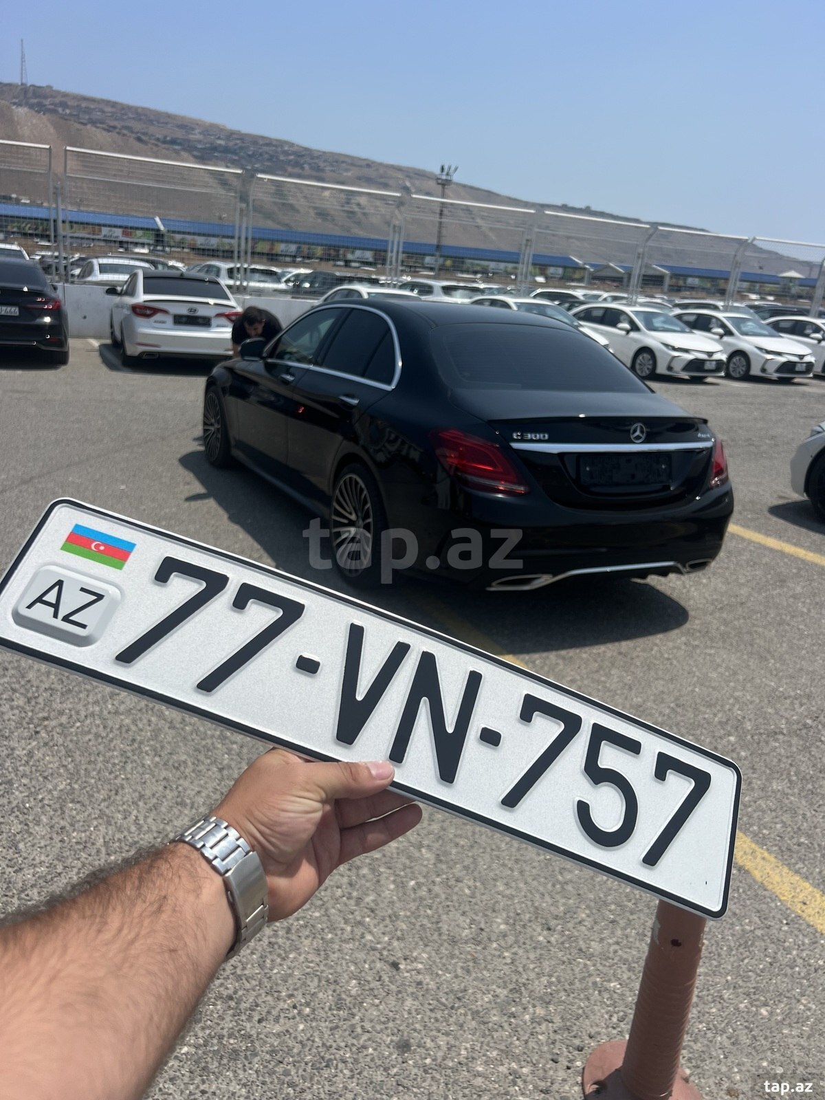 Avtomobil qeydiyyat nişanı - 77-VN-757