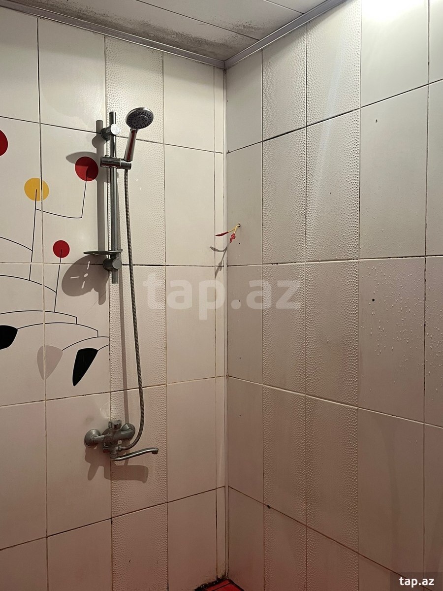 3-otaqlı yeni tikili kirayə verilir, İnşaatçılar m., 70 m² (2)