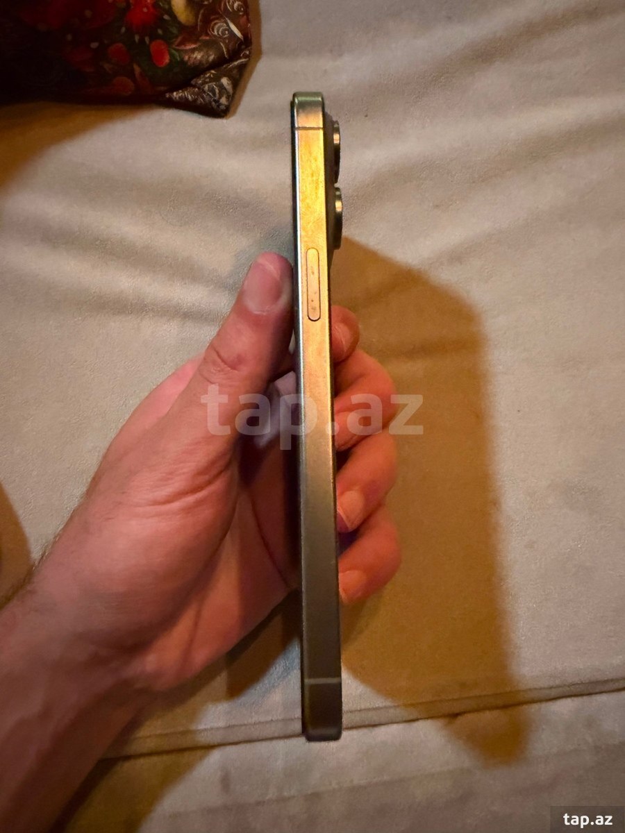 Apple iPhone 15 Pro Max Natural Titanium 256GB/8GB (2)