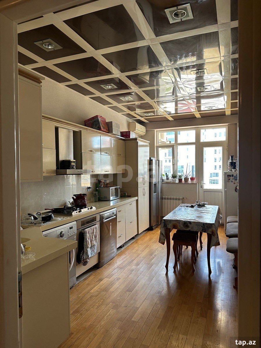 3-otaqlı yeni tikili kirayə verilir, 28 May m., 150 m² (20)