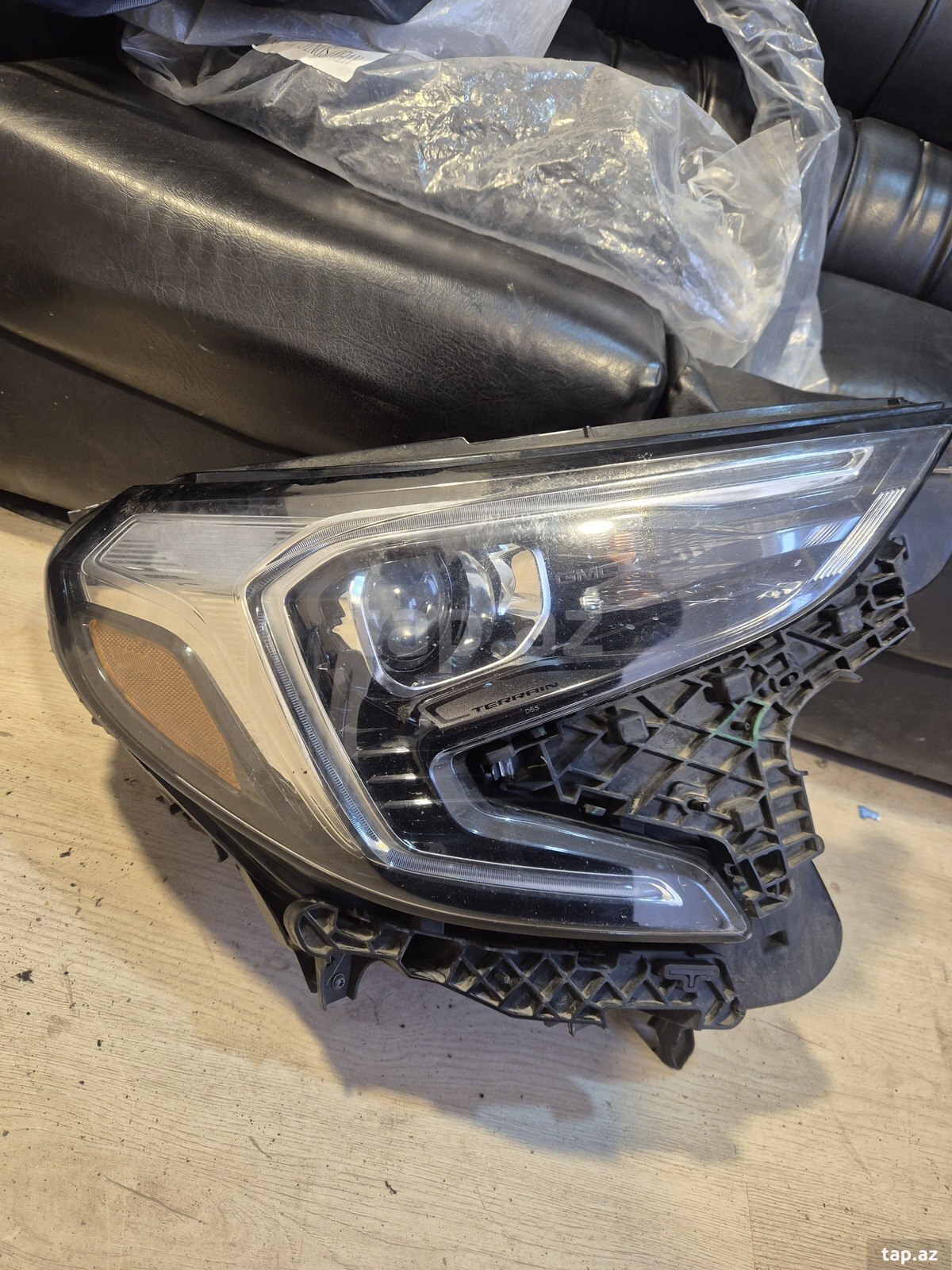 GMC Terrain 2018 farası