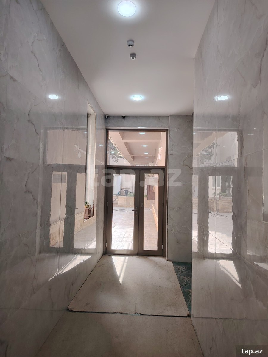 4-otaqlı yeni tikili, Hüseyn Seyidzadə küç., 143 m²
