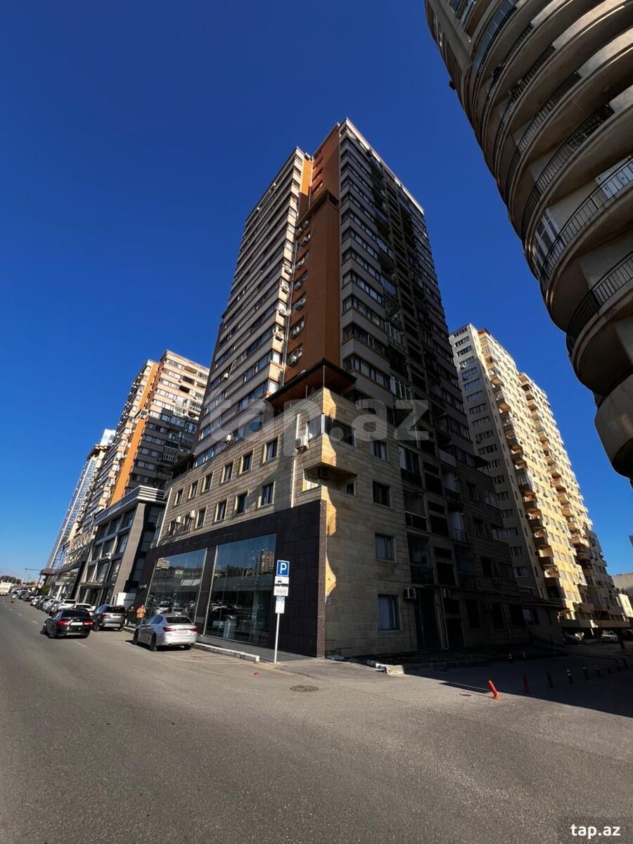 5-otaqlı yeni tikili, Babək pr. 10, 224 m²