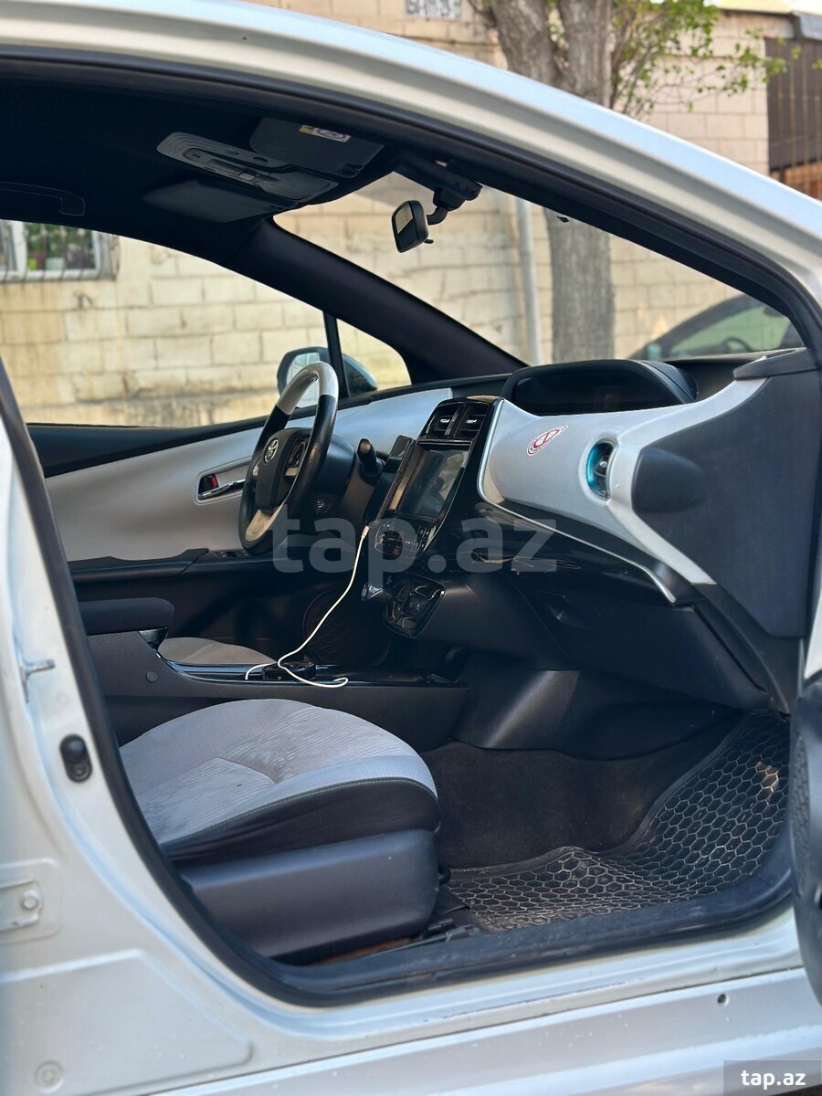Toyota Prius, 2018 il (11)