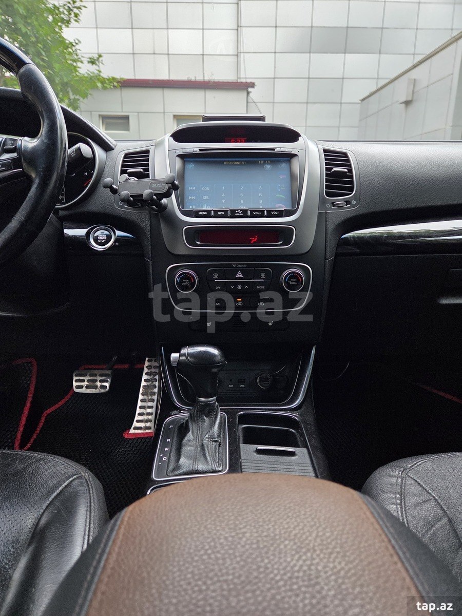 KIA Sorento, 2013 il (10)