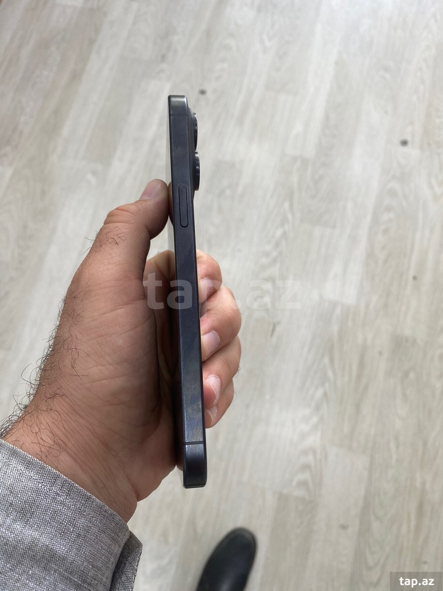 Apple iPhone 15 Pro Max Black Titanium 256GB/8GB (4)