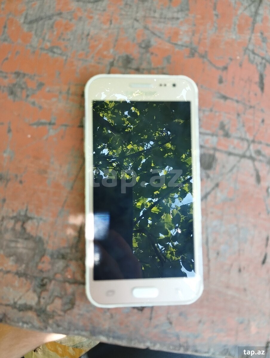 Samsung Galaxy J2 Gold 8GB/1GB