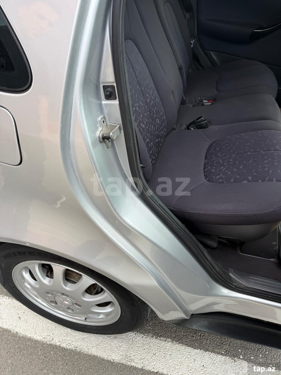 Mercedes A 160, 2002 il (16)