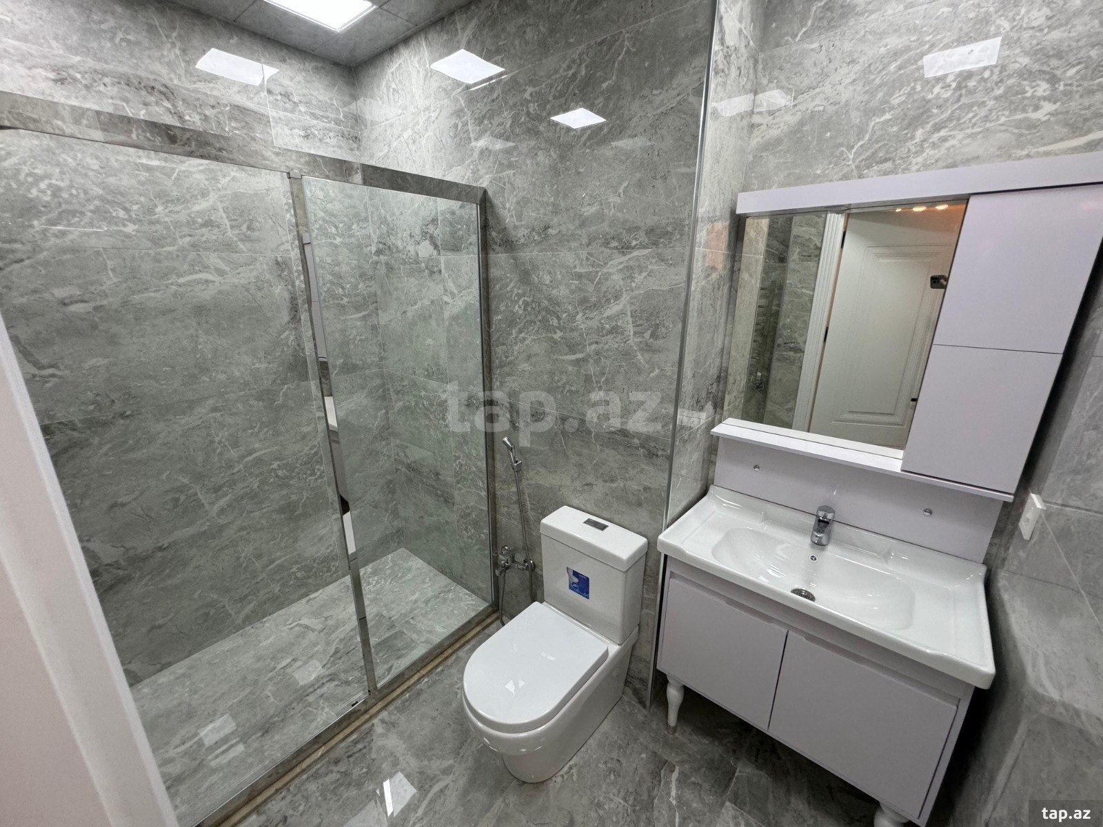 3-otaqlı yeni tikili kirayə verilir, 28 May m., 100 m² (3)