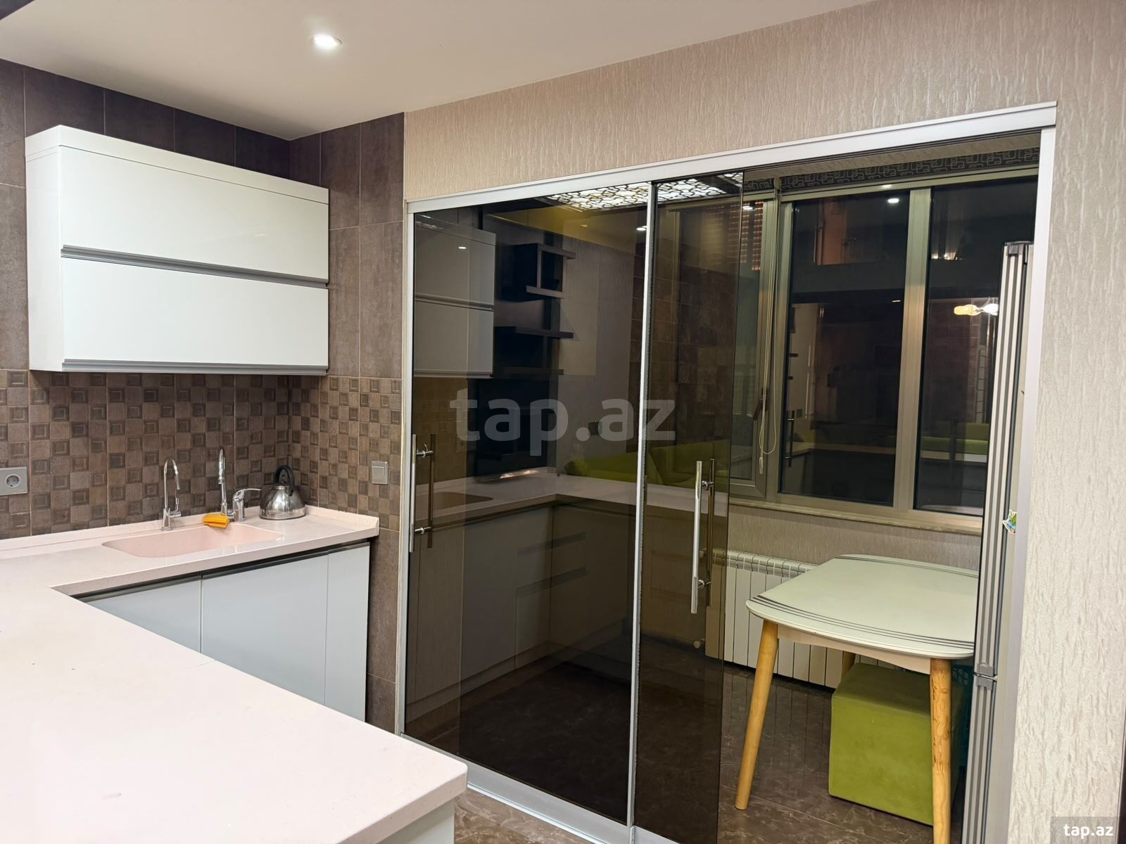 2-otaqlı yeni tikili kirayə verilir, 8 Noyabr m., 61 m² (9)