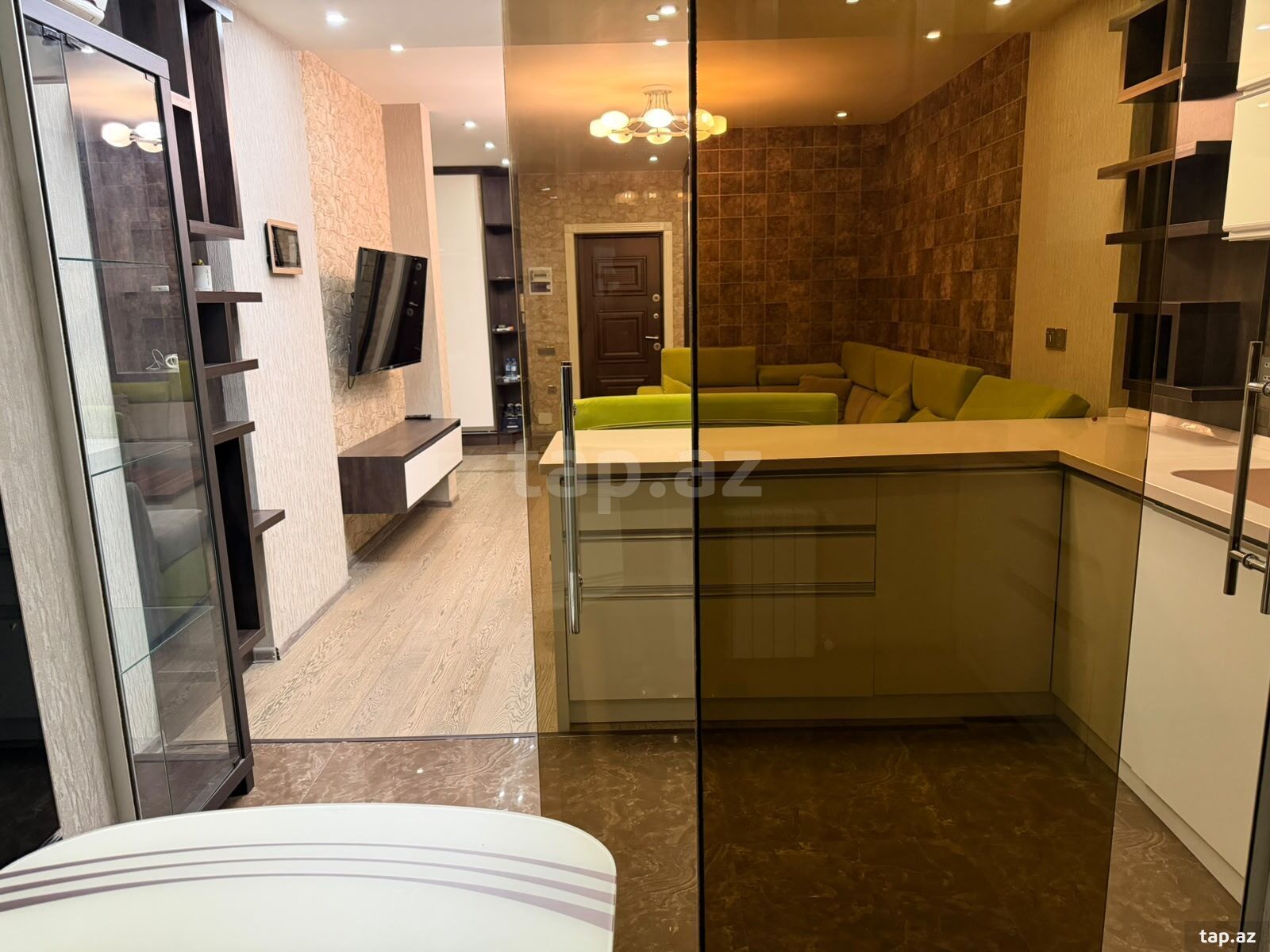 2-otaqlı yeni tikili kirayə verilir, 8 Noyabr m., 61 m² (3)