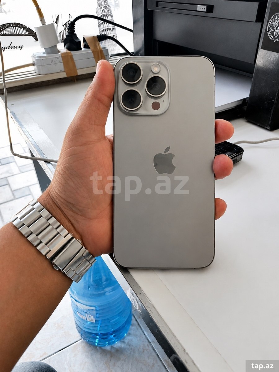 Apple iPhone 15 Pro Max White Titanium 256GB/8GB (2)