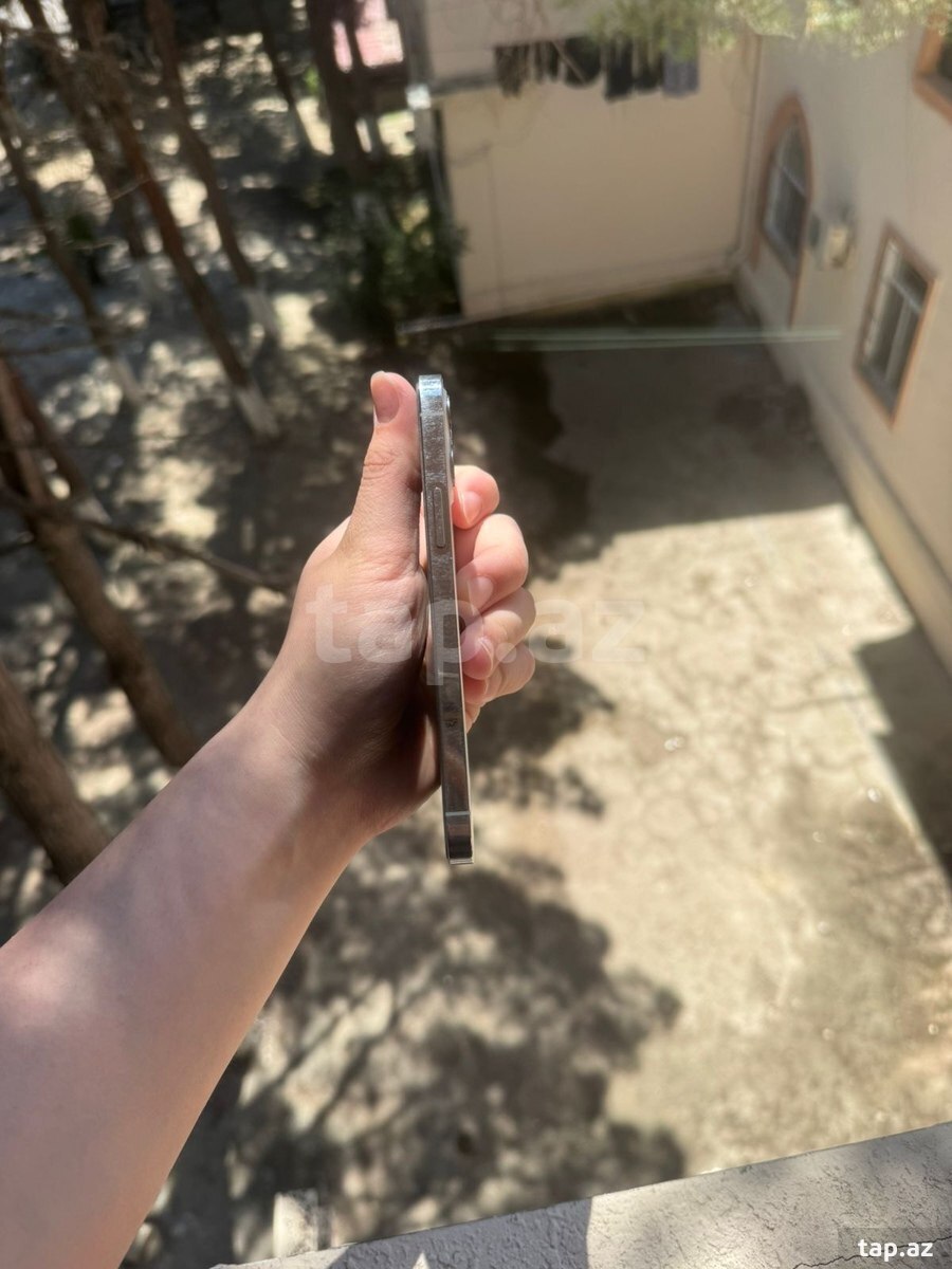 Apple iPhone 12 Pro Silver 256GB/6GB (3)