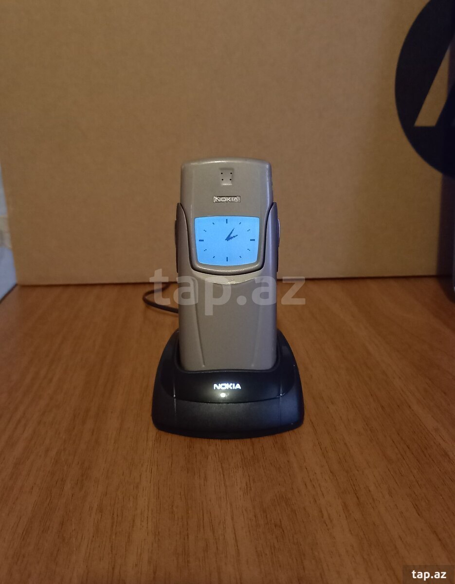 Nokia 8910 Natural Titanium (2)