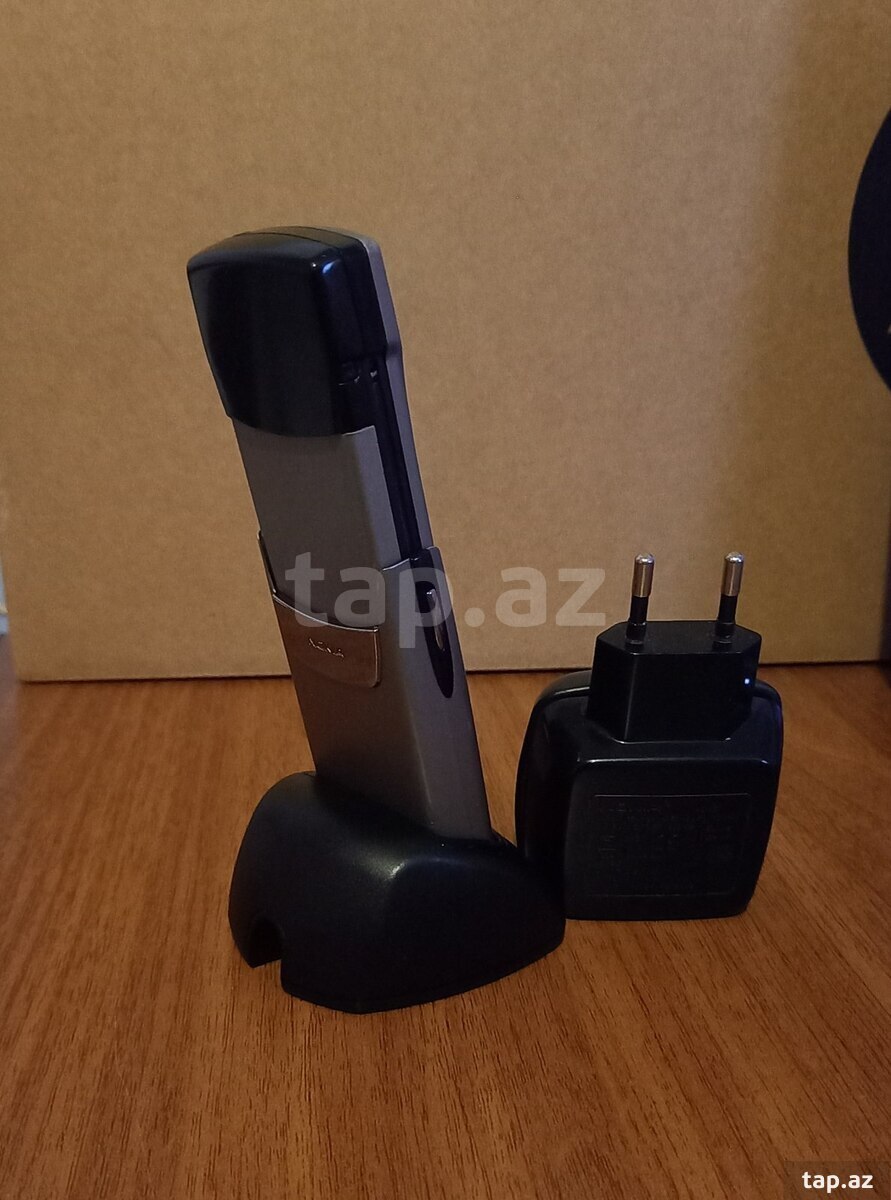 Nokia 8910 Natural Titanium (9)