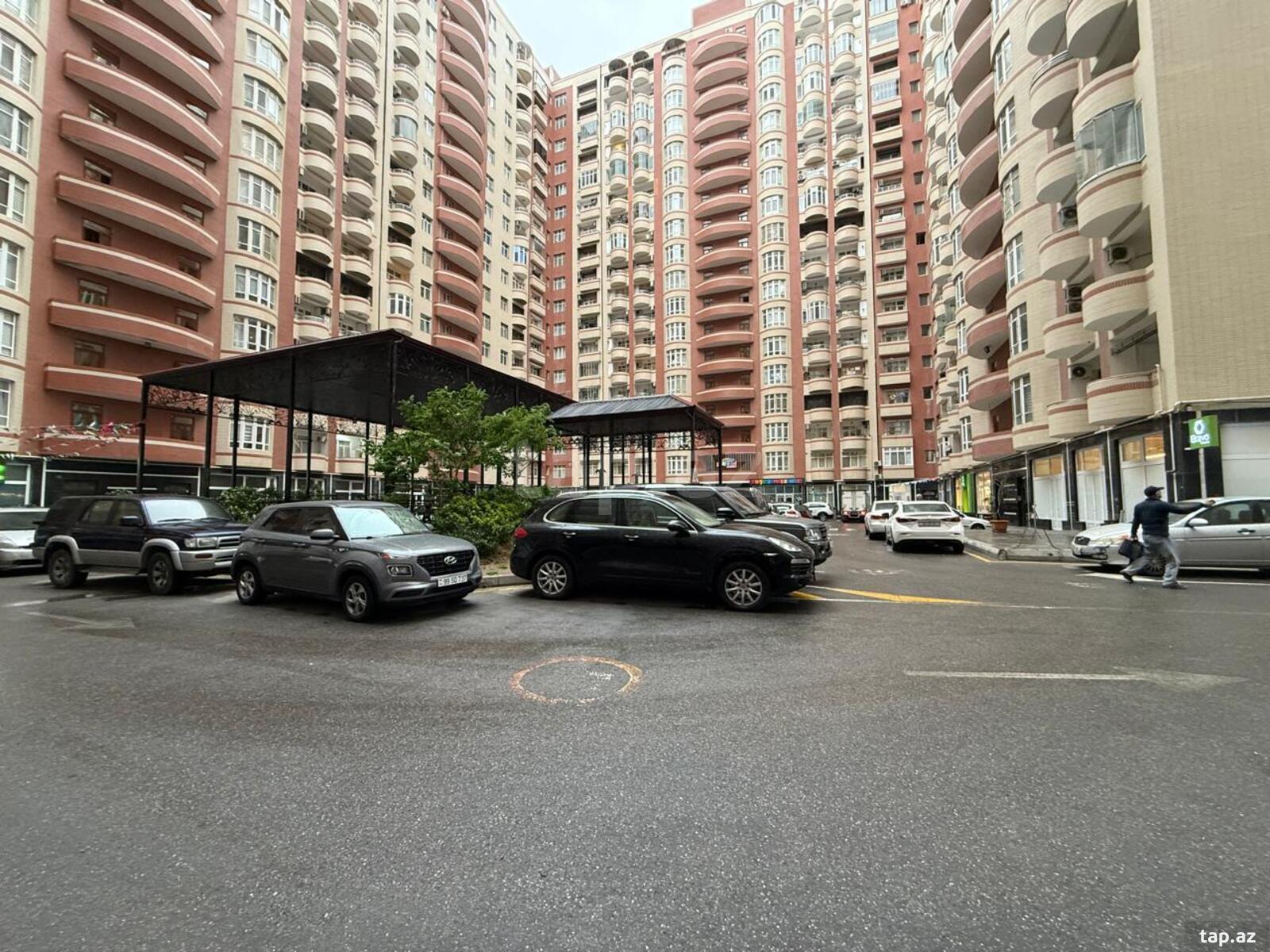 3-otaqlı yeni tikili, Abbasqulu Abbaszadə küç., 138 m² (2)