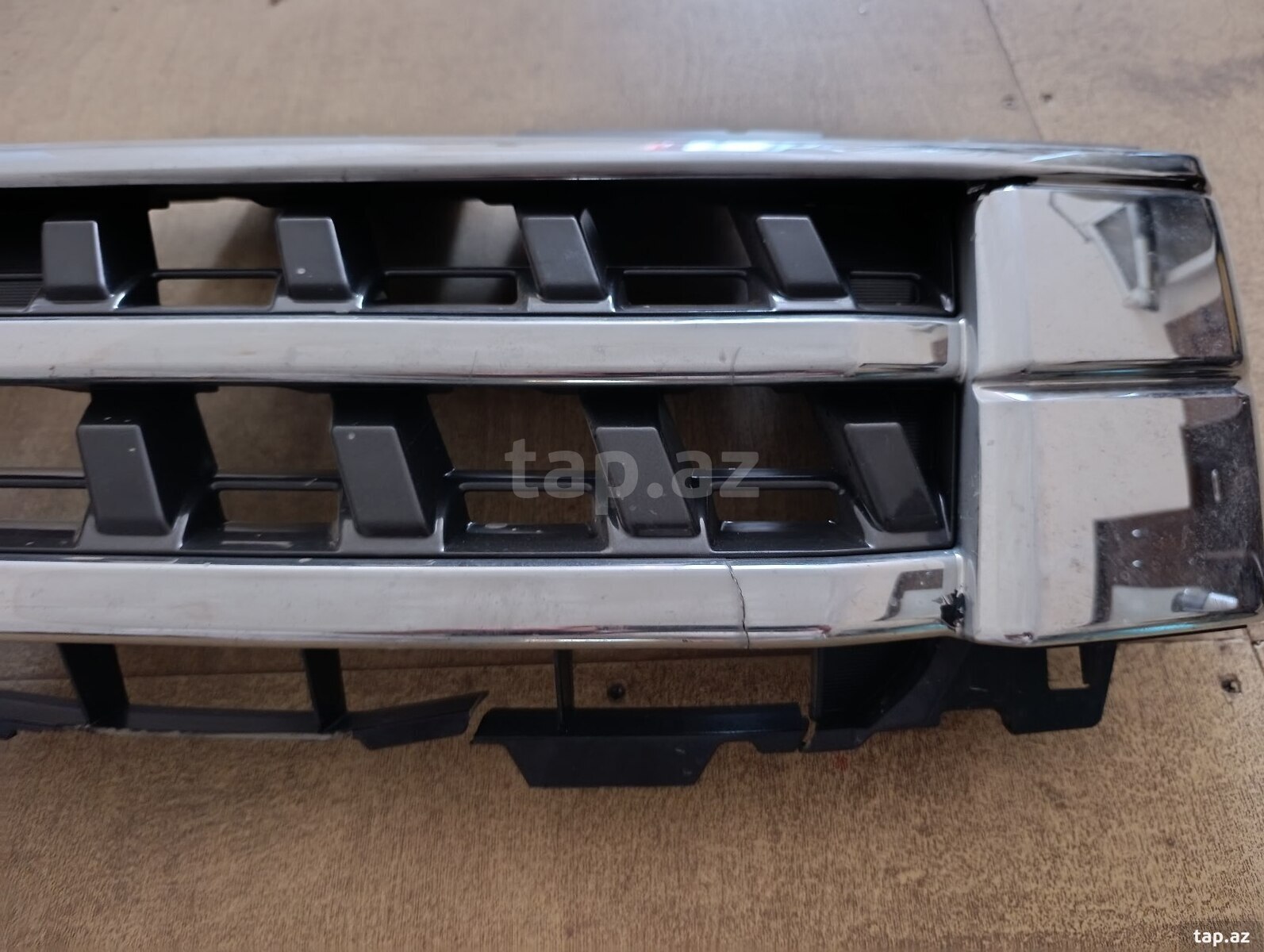 Mitsubishi Pajero radiator barmaqlığı (3)