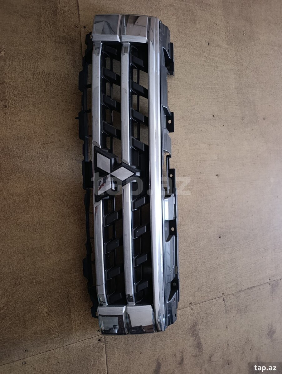 Mitsubishi Pajero radiator barmaqlığı (5)