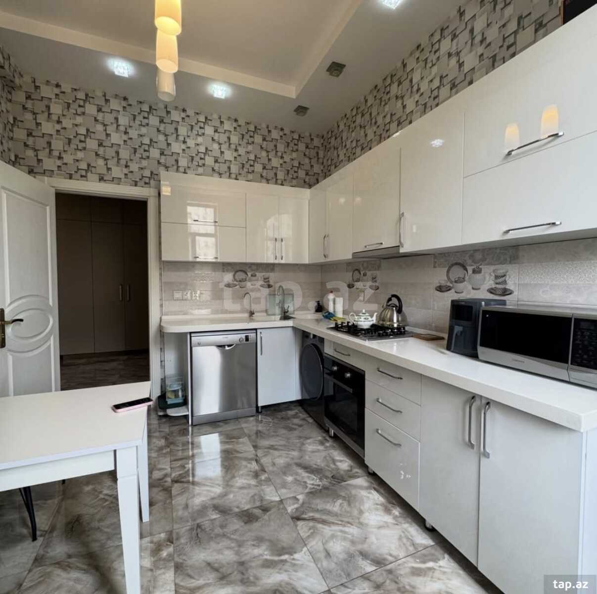 3-otaqlı yeni tikili, Əbdülvahab Salamzadə küç., 95 m² (8)