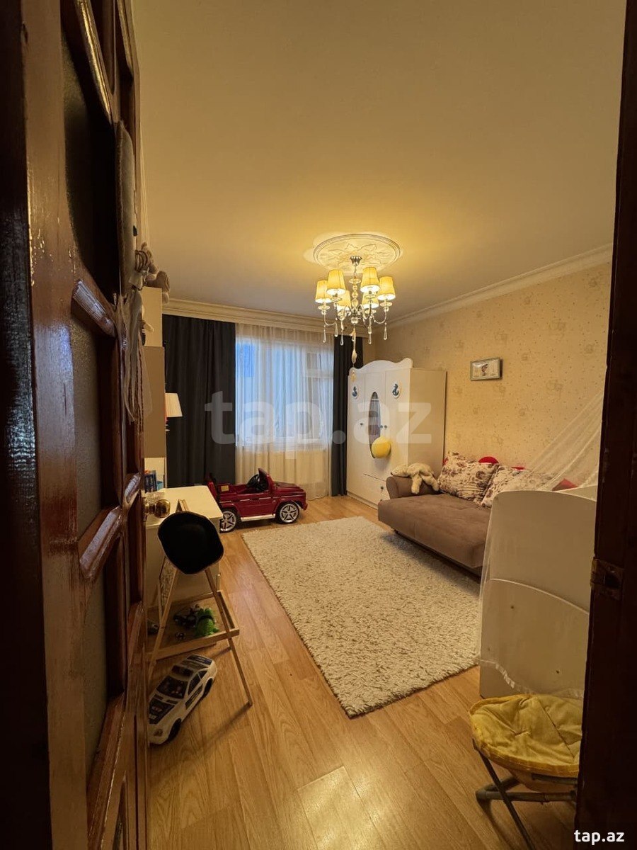 4-otaqlı mənzil, Bakıxanov qəs., 113 m²