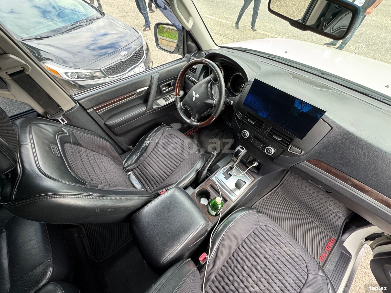 6-ci miniatür
