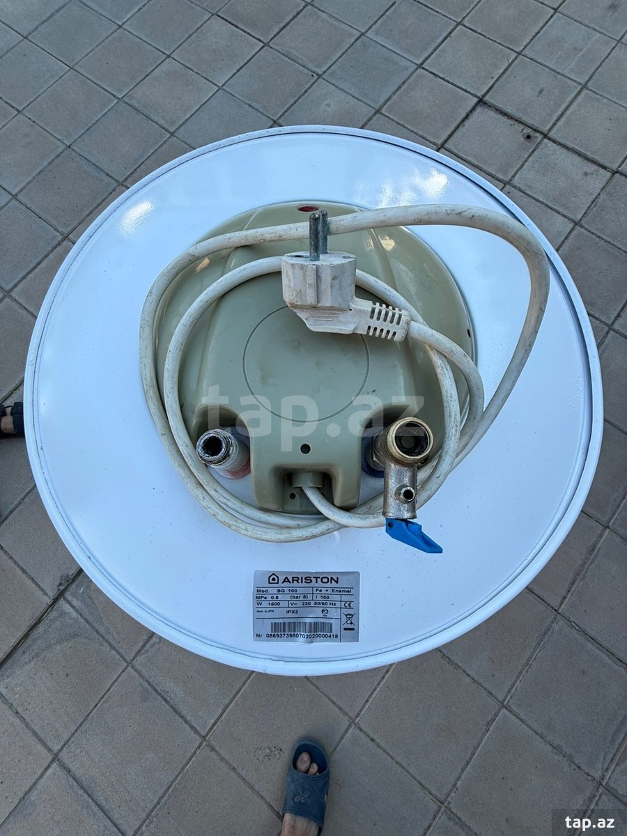 Su qızdırıcısı Ariston (2)