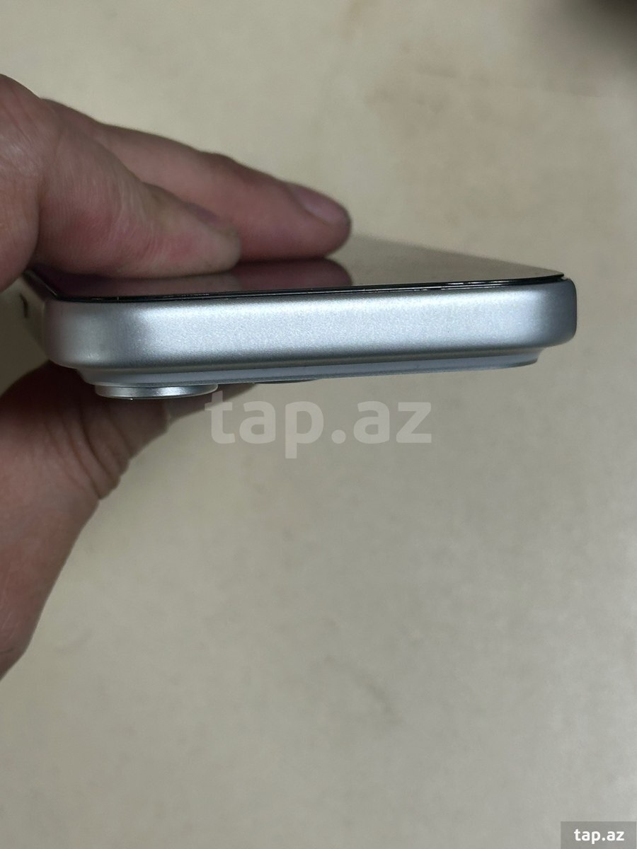Apple iPhone 17 Pro Silver 256GB/12GB (2)